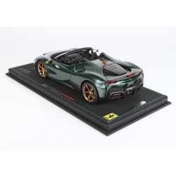 Ferrari SF90 Spider Pack Fiorano (Green Zeltweg) avec vitrine box