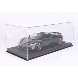 Ferrari SF90 Spider Pack Fiorano (Green Zeltweg) avec vitrine box