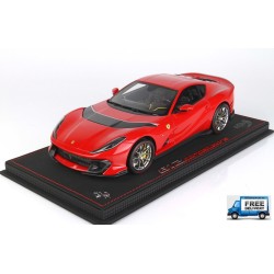 Ferrari 812 Competizione 2021 (red corsa 332) avec pneus tendres + vitrine box