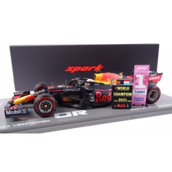 Red Bull Honda RB16B (MAX VERSTAPPEN) Winner Abu Dhabi GP 2021 + Pitboard + No.1 board Vitrine - WORLD CHAMPION F1 2021