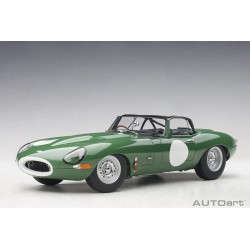 Jaguar Lightweight E-Type (Opalescent Dark Green)