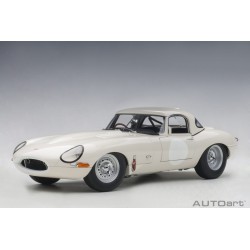 Jaguar Lightweight E-Type (white)