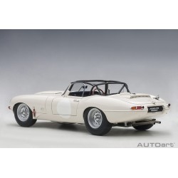 Jaguar Lightweight E-Type (white)