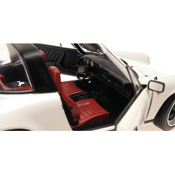 Porsche 911 Carrera 3.2 Targa 1983 (white)