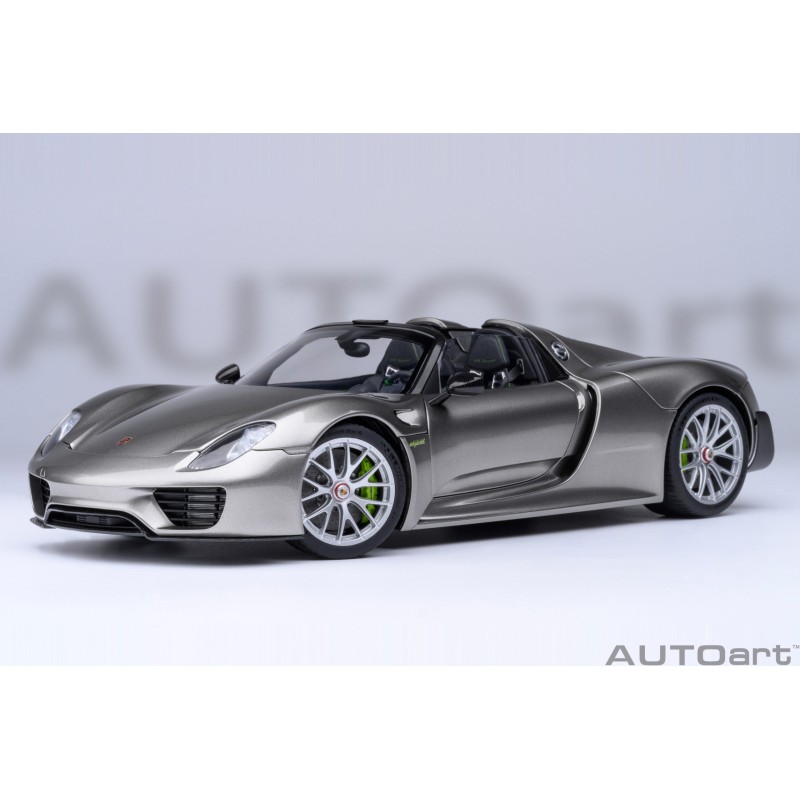 Porsche 918 Spyder Weissach Package (Liquid Metal Silver)