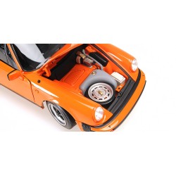 Porsche 911 Carrera 3.2 1983 (orange)