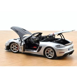 Porsche 718 Spyder RS Weissach Package 2023 (GT Silver)