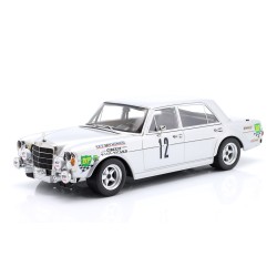 Mercedes-Benz AMG 300 SEL...