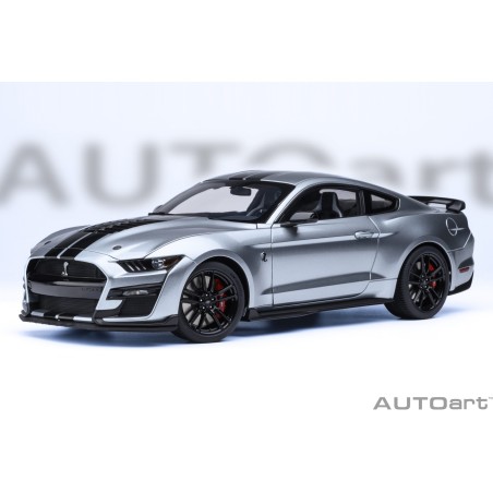 Ford Mustang Shelby GT500 (iconic silver)