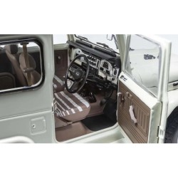08971w Toyota Land Cruiser FJ40 Van 1980